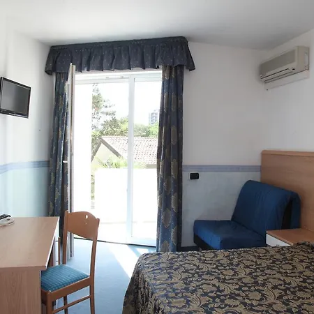 Carlton Hotell 3*