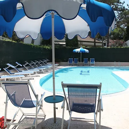 Carlton Hotel 3*